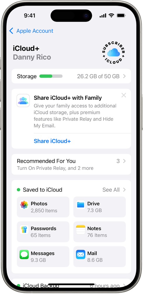 Екран подешавања iCloud-а на ком су приказани мерач за iCloud складиште и листа функција, као што су Photos, iCloud Drive и iCloud Backup, које се могу користити са iCloud-ом.